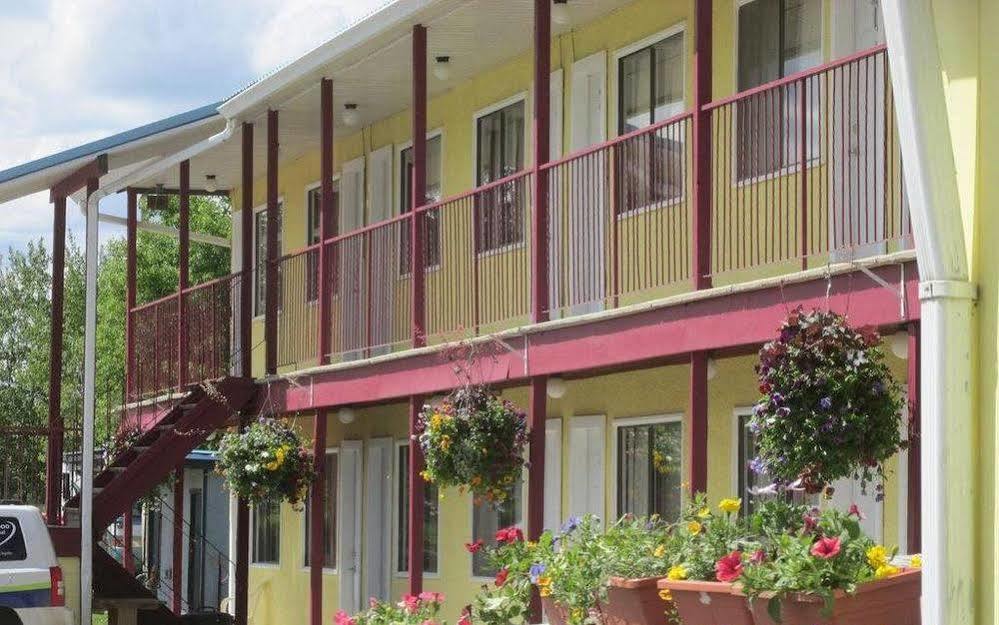 Motel Westwood 100 Mile House
